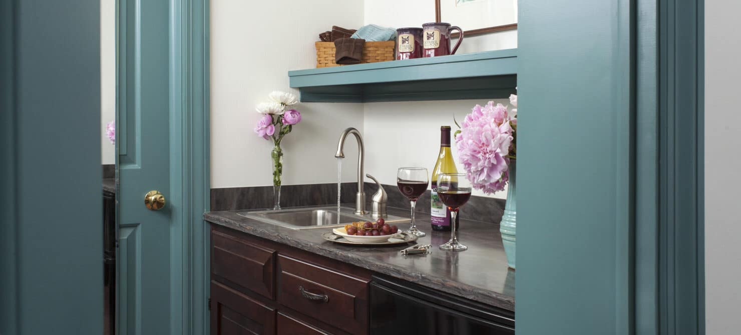 Wet bar in Walnut room